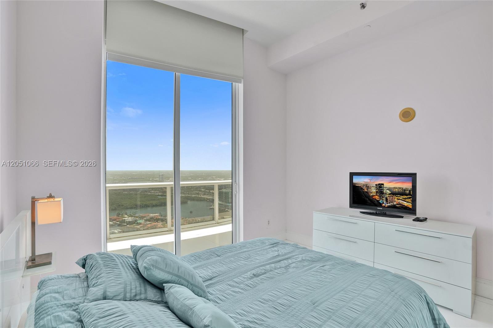 4305 2 / 2 1435 sq. ft. $ 2026-07-09 0 foto