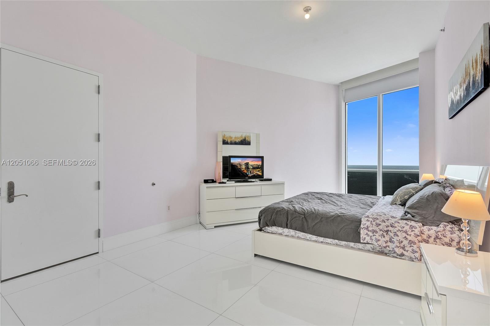 4305 2 / 2 1435 sq. ft. $ 2026-07-09 0 foto