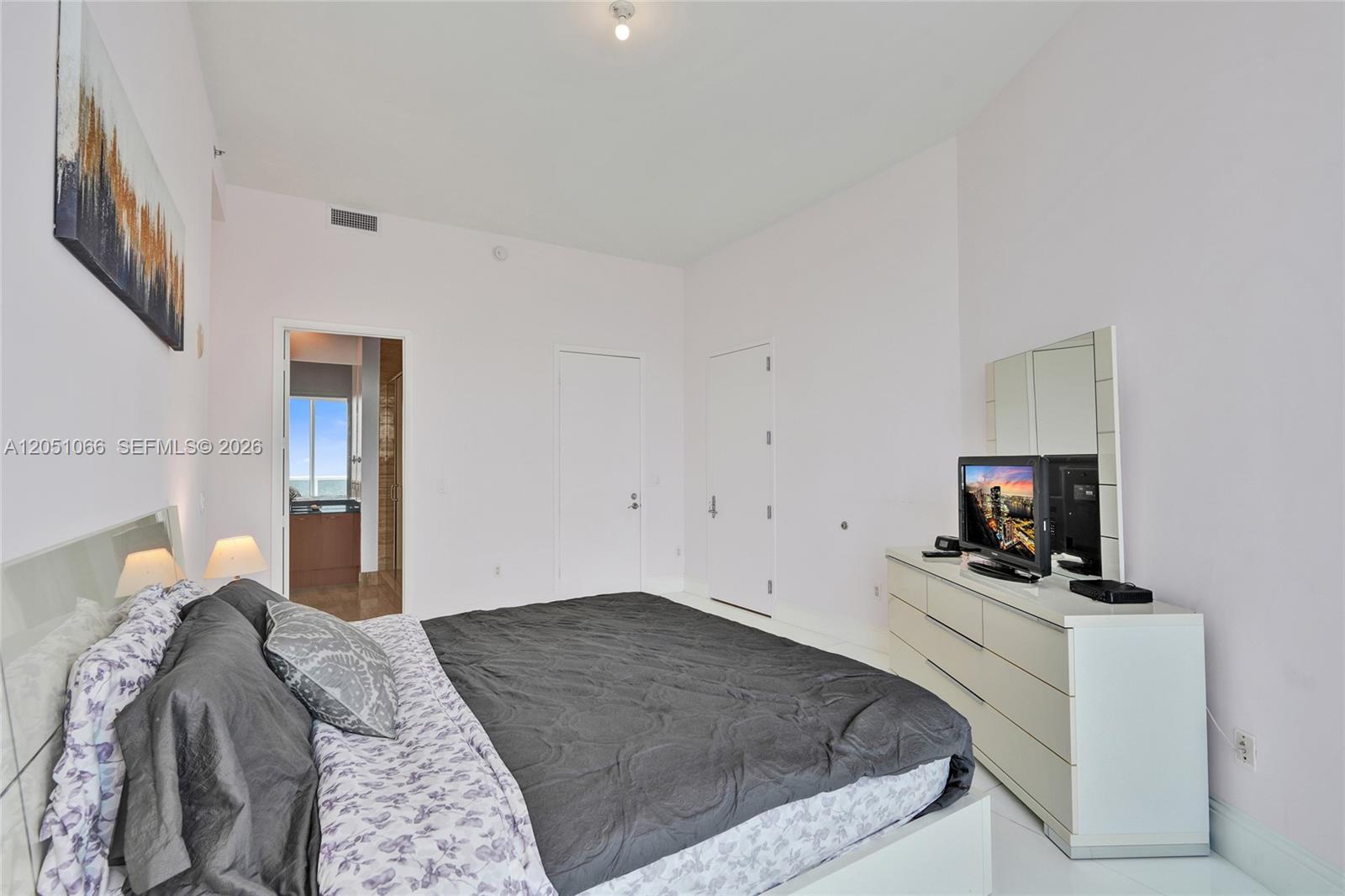 4305 2 / 2 1435 sq. ft. $ 2026-07-09 0 foto