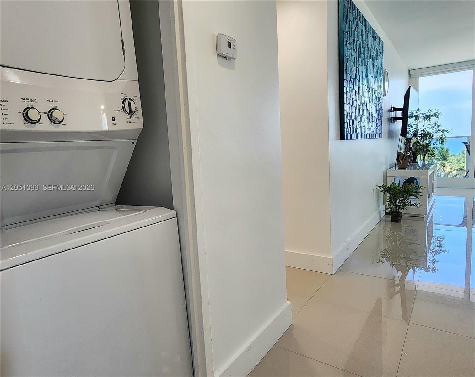 Photo of 3505 Ocean Dr  #521, Hollywood, Florida, 33019 - 