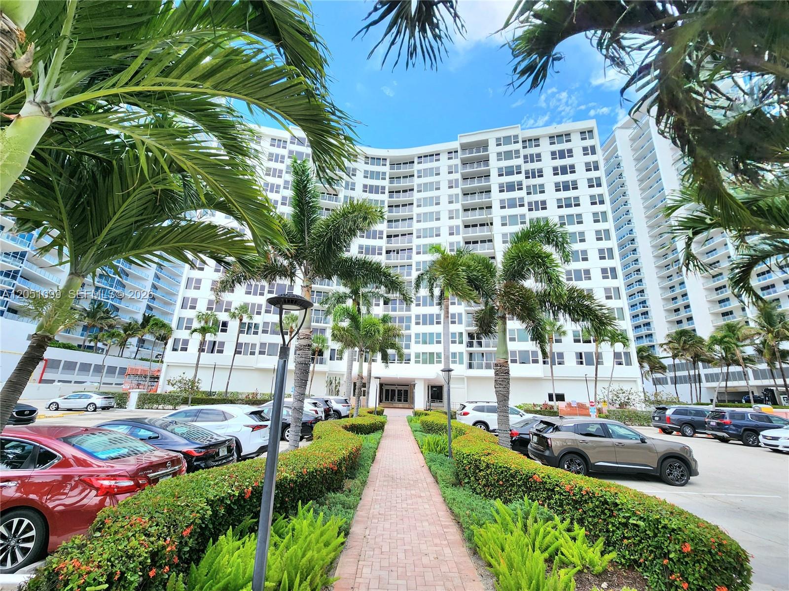 Photo of 3505 Ocean Dr  #521, Hollywood, Florida, 33019 - 
