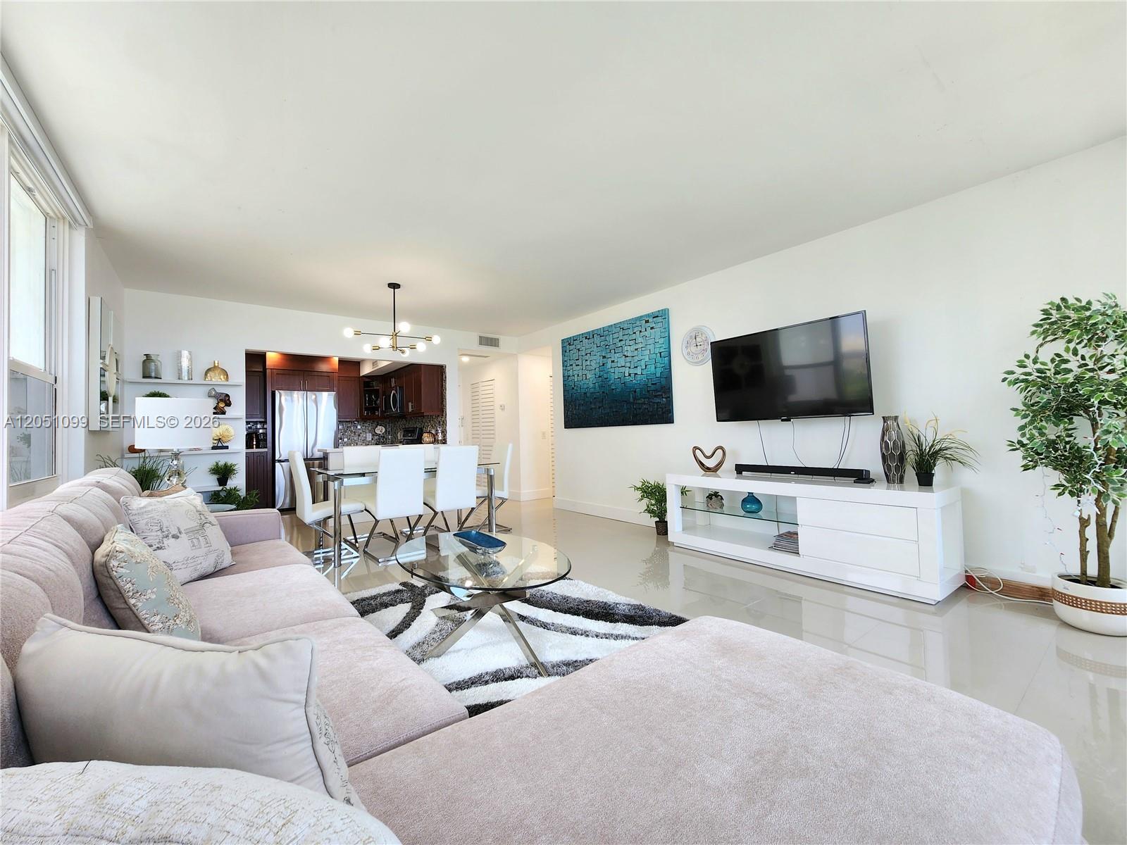 Photo of 3505 Ocean Dr  #521, Hollywood, Florida, 33019 - 