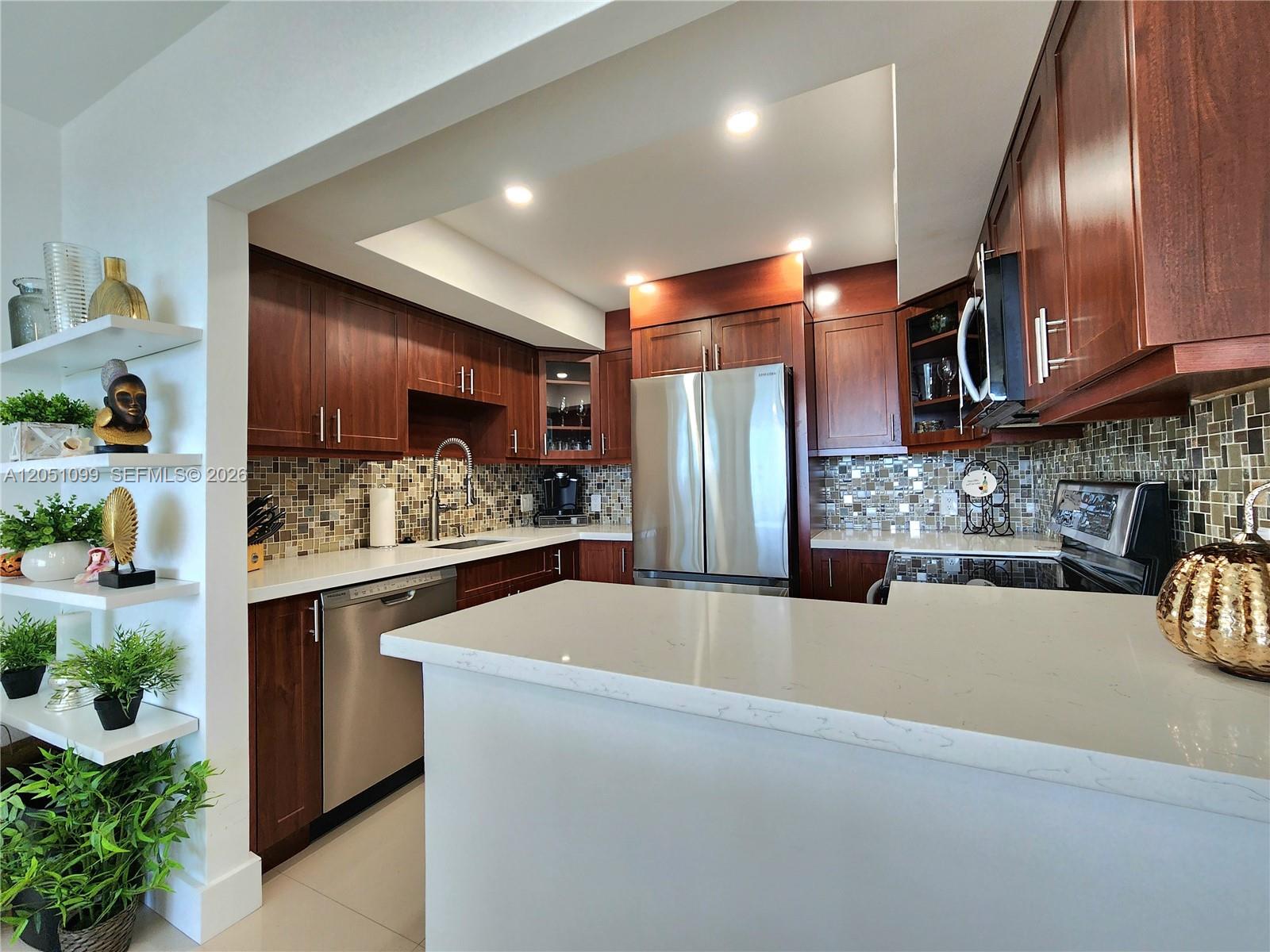 Photo of 3505 Ocean Dr  #521, Hollywood, Florida, 33019 - 