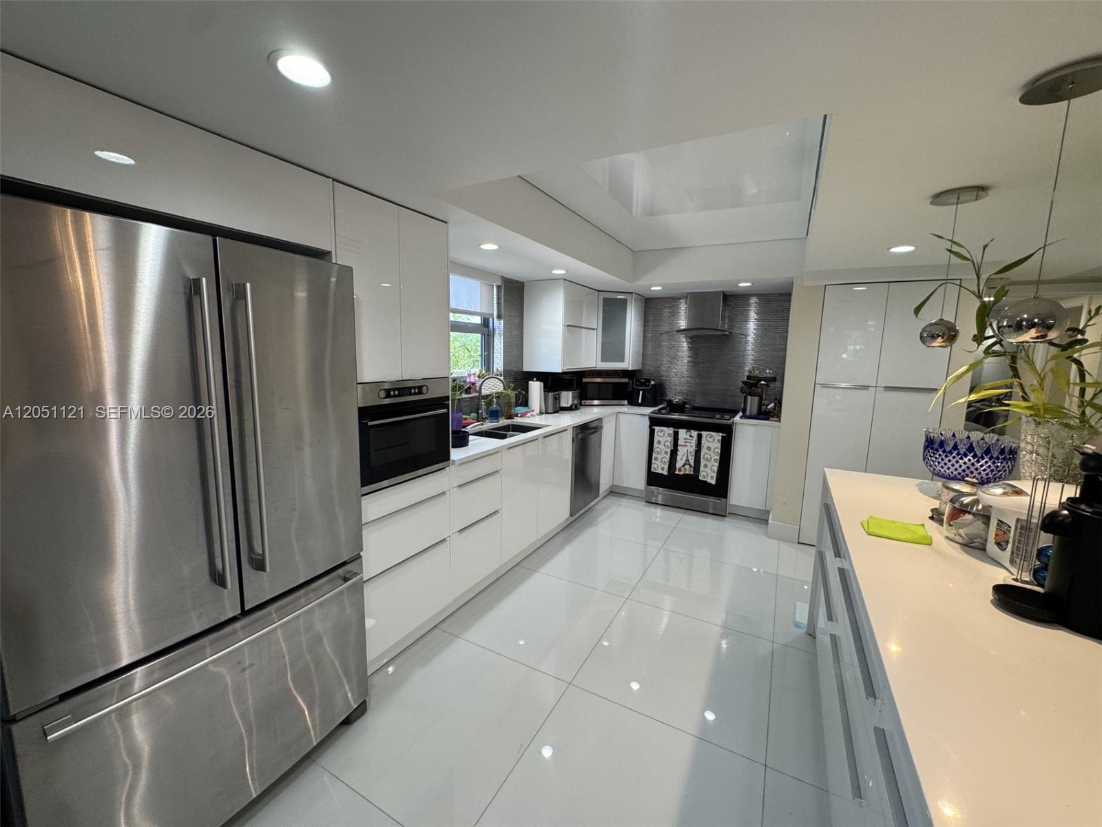 Photo of 1912 Ocean Dr #2C, Hallandale Beach, Florida, 33009 -