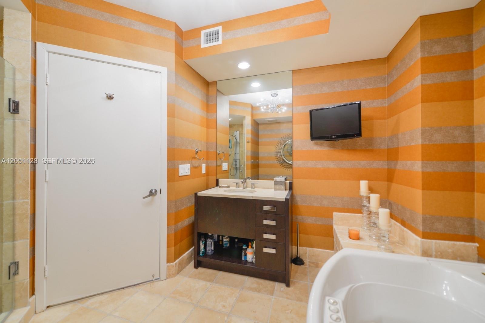 See details 1604 2 / 3 1643 sq. ft. $ 2026-07-09 0 Photo
