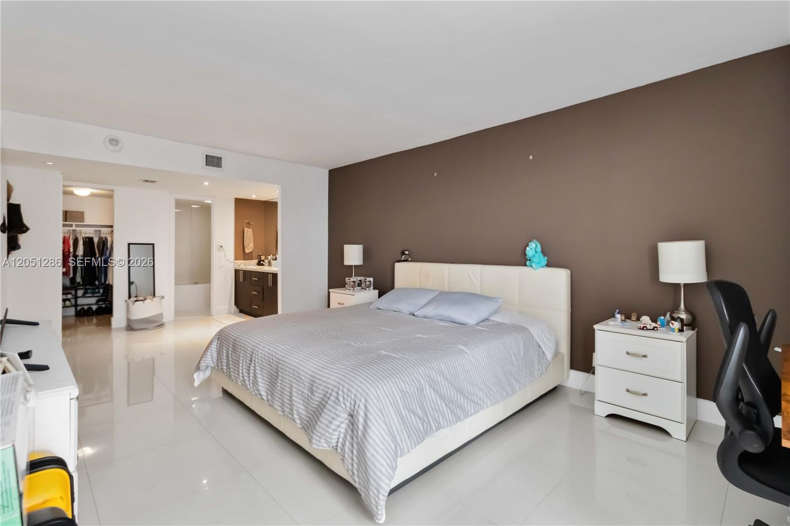 Ver detalles 2014 2 / 2 1331 sq. ft. $ 2026-07-10 0 foto