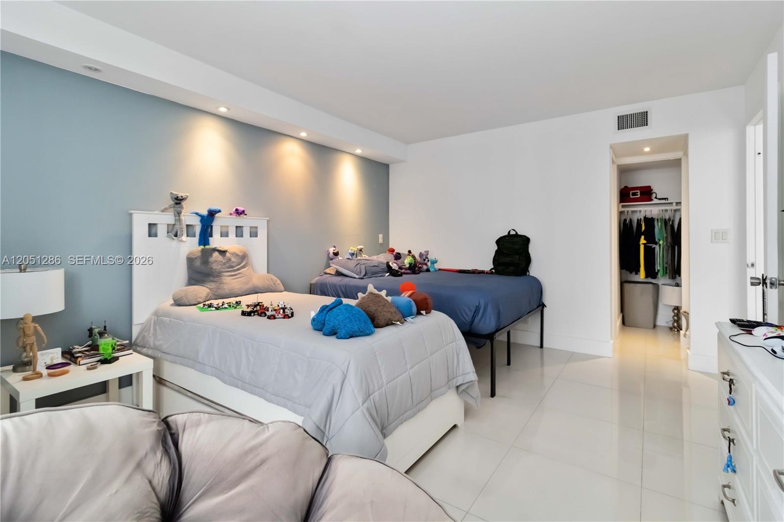 Ver detalles 2014 2 / 2 1331 sq. ft. $ 2026-07-10 0 foto