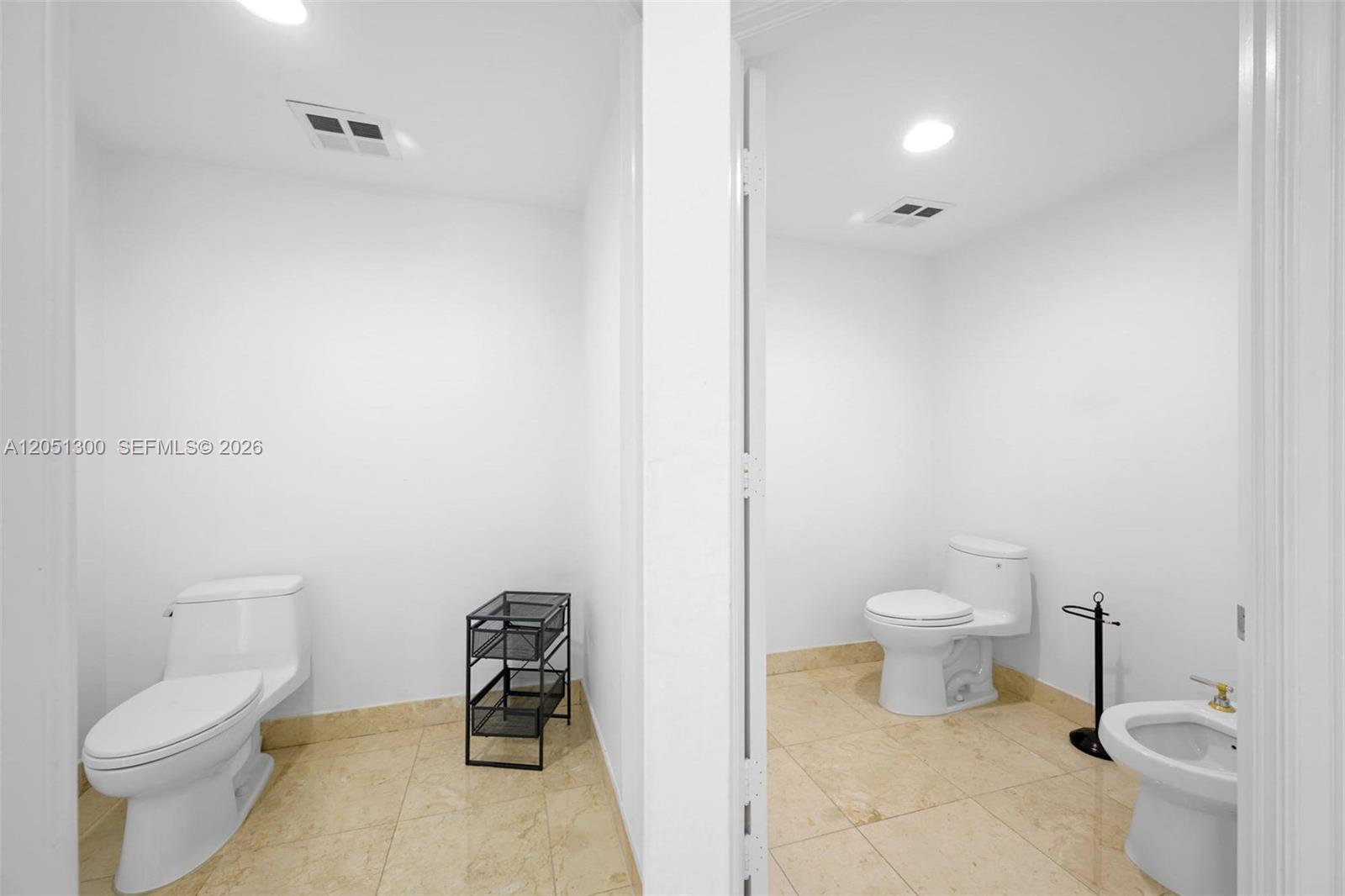 Photo of 20201 Country Club Dr  #1502, Aventura, Florida, 33180 - 