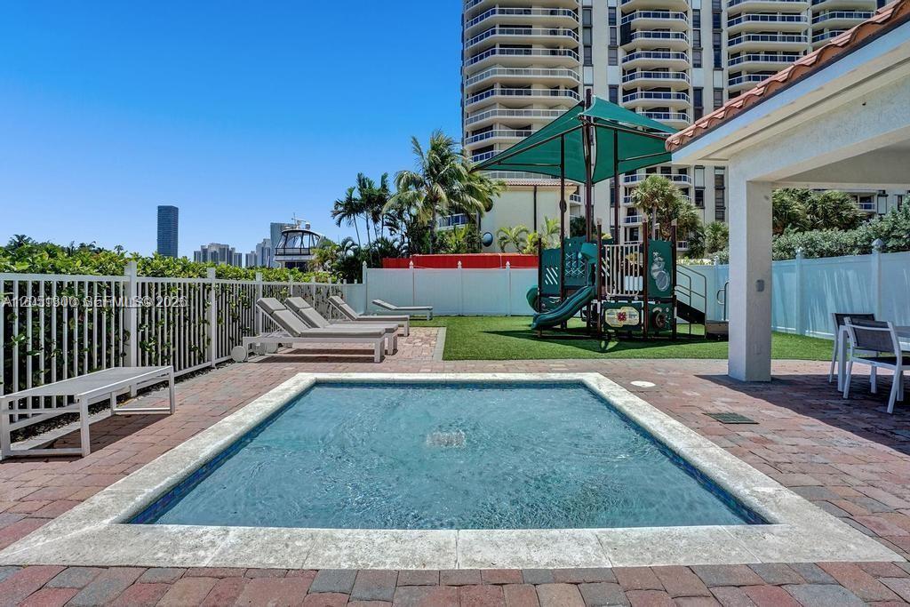 Photo of 20201 Country Club Dr  #1502, Aventura, Florida, 33180 - 