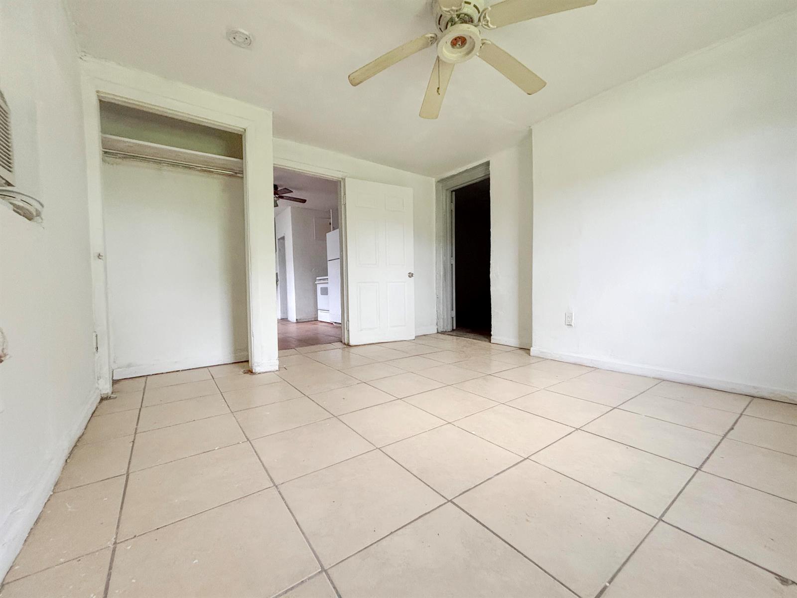   / 0 1525 sq. ft. $ 2026-07-12 0 foto