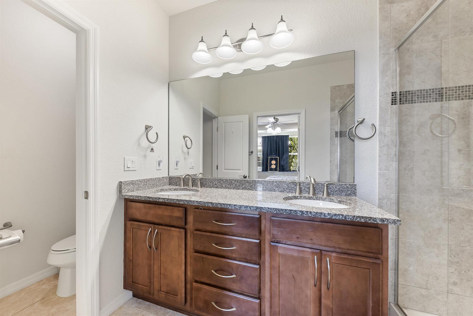 3964 3 /  1421 sq. ft. $ 2026-08-13 0 Photo