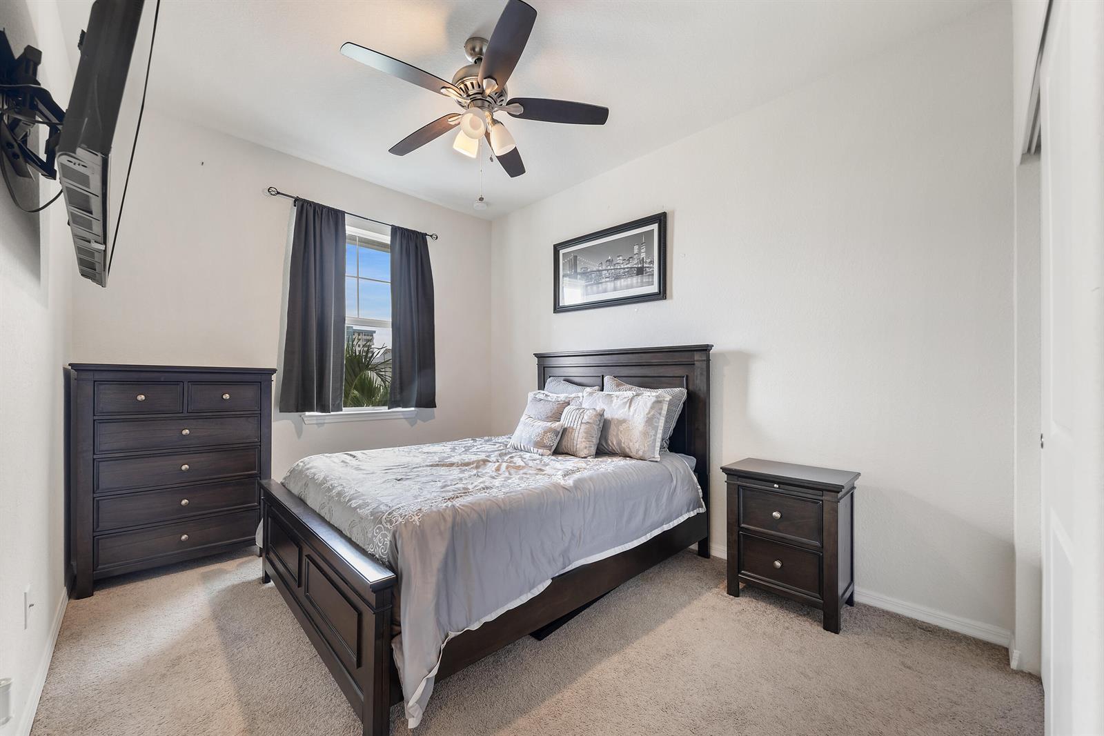 3964 3 /  1421 sq. ft. $ 2026-08-13 0 Photo