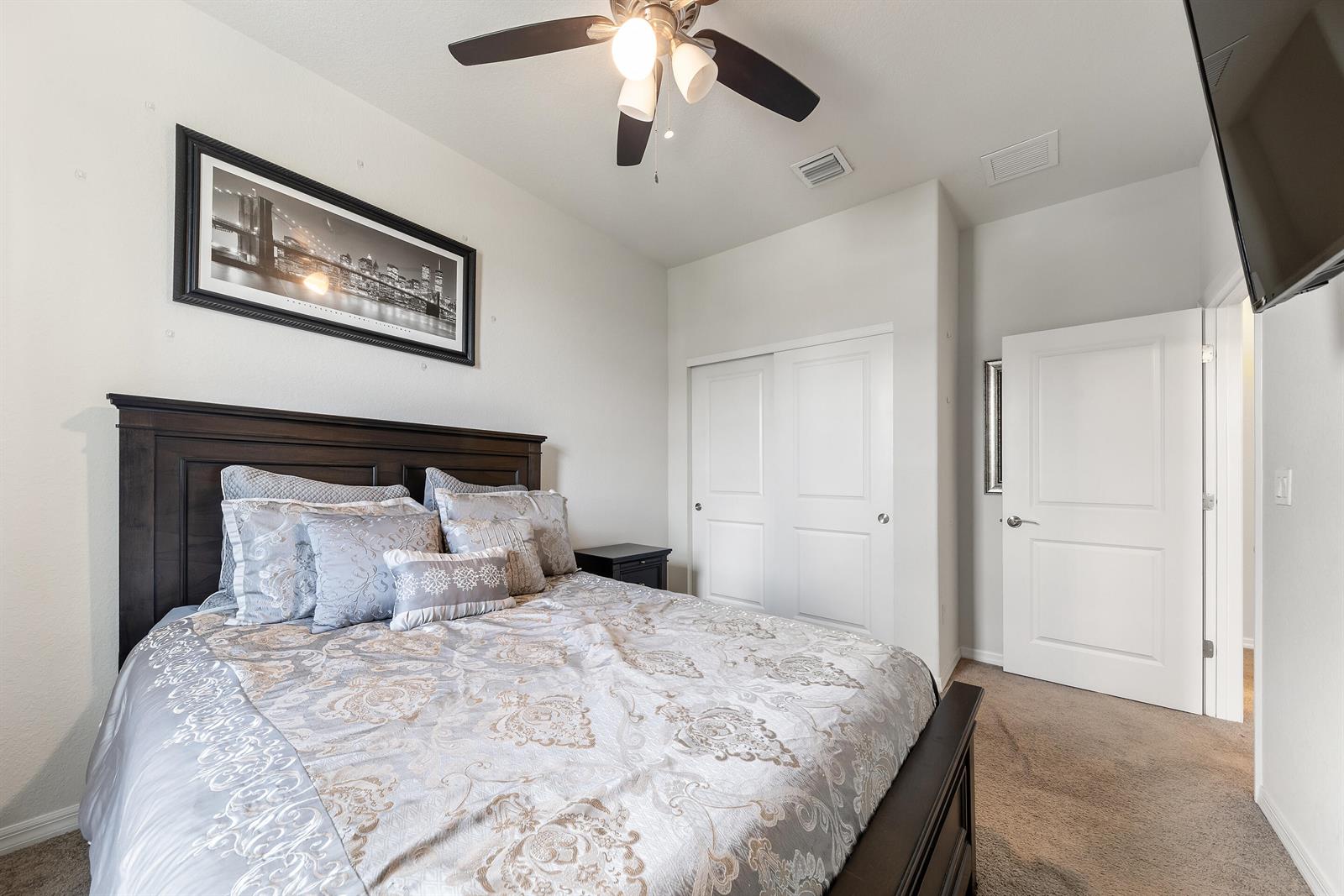 3964 3 /  1421 sq. ft. $ 2026-08-13 0 Photo