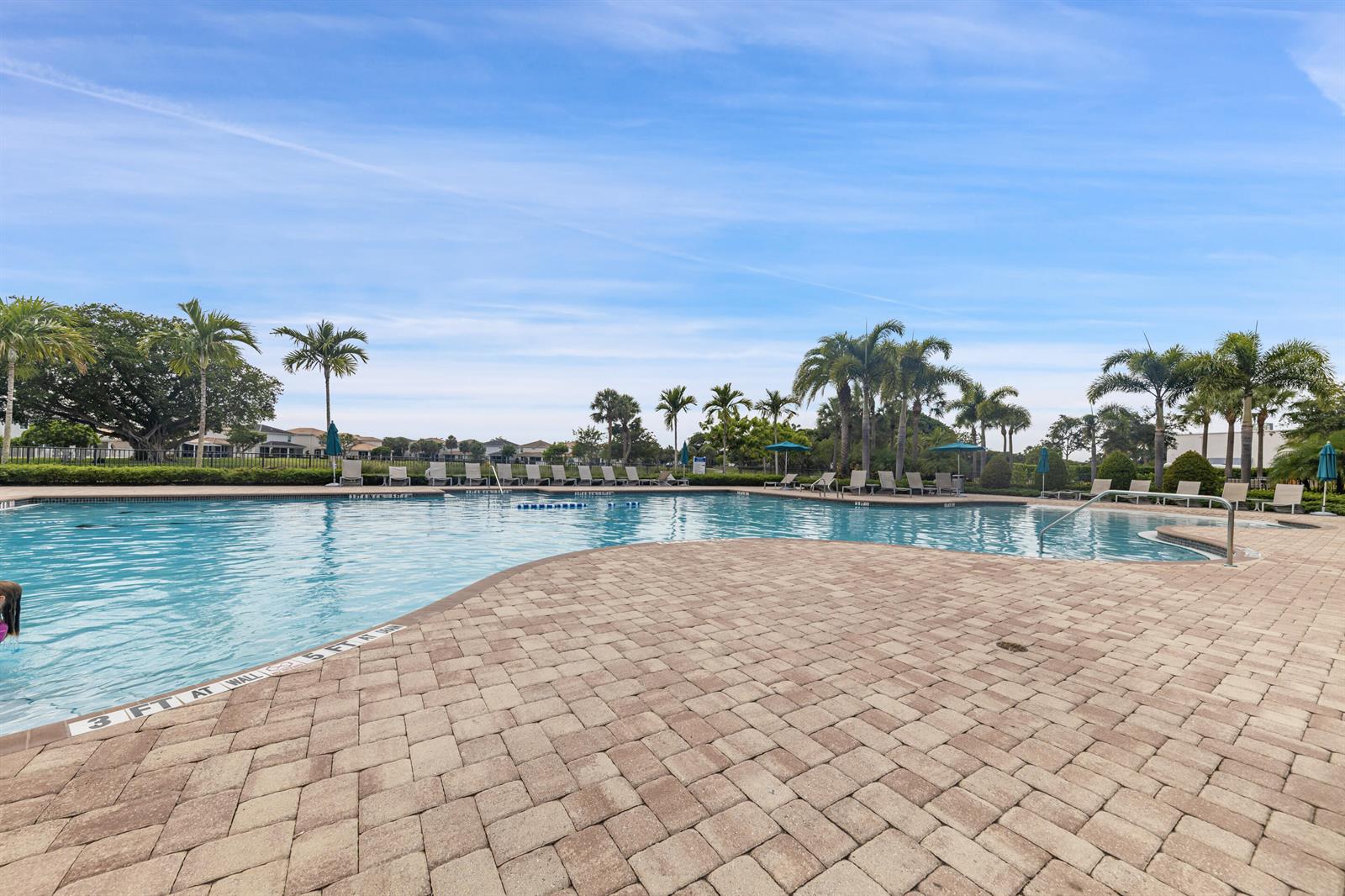 3964 3 /  1421 sq. ft. $ 2026-08-13 0 Photo