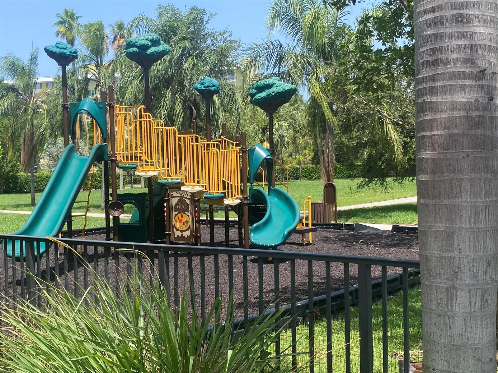 3964 3 /  1421 sq. ft. $ 2026-08-13 0 Photo