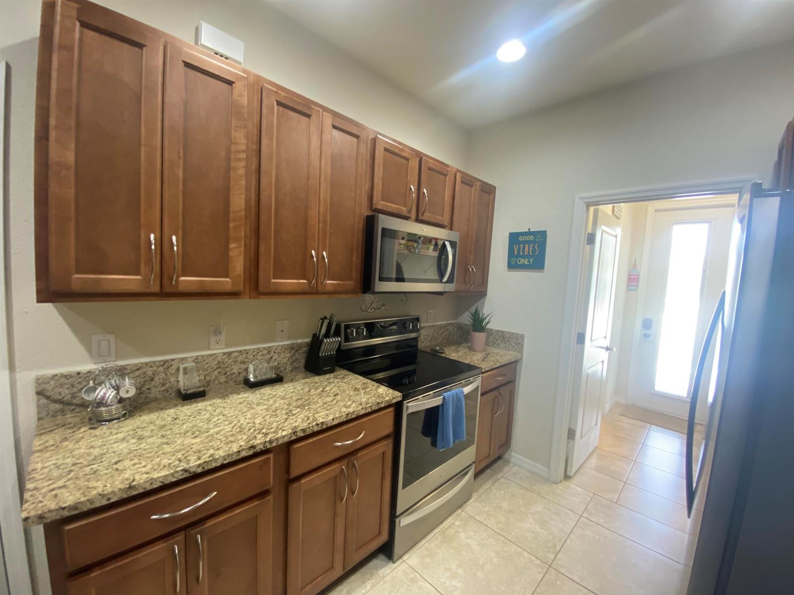 Ver detalles 3964 3 / 1421 sq. ft. $ 2026-07-11 0 foto