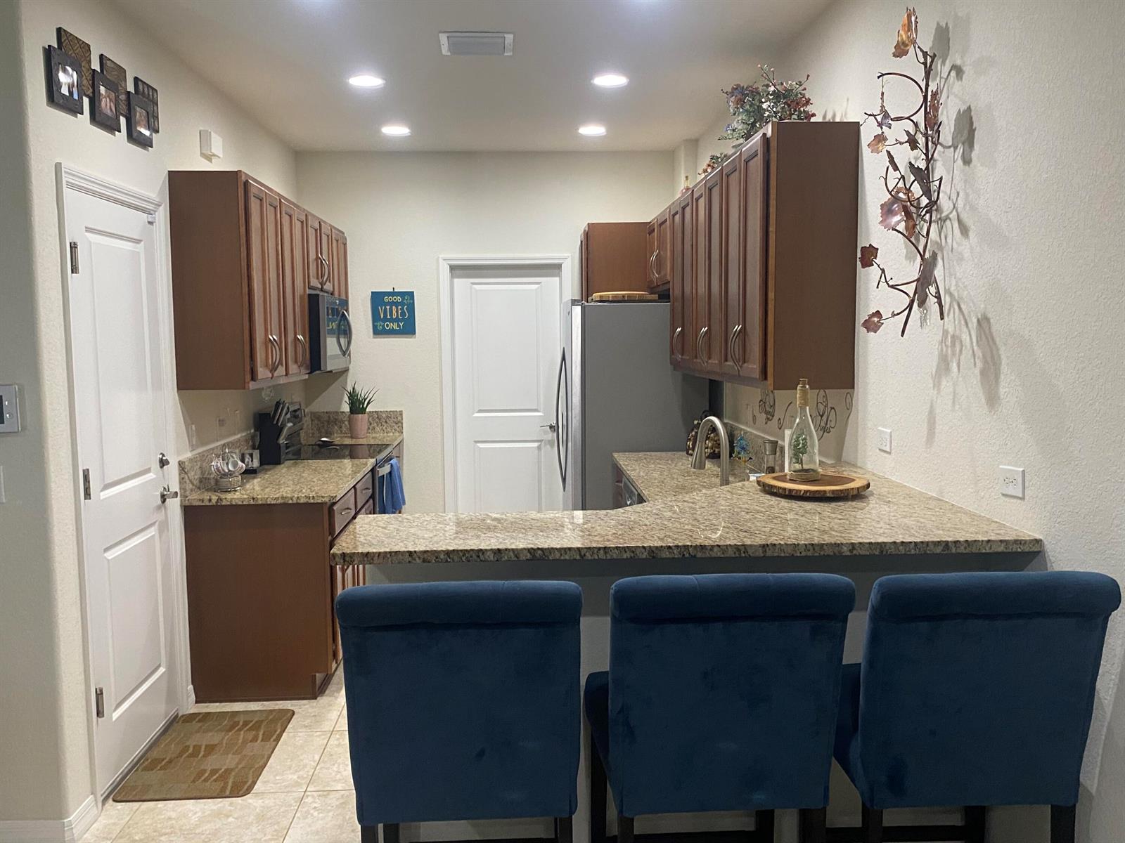 Ver detalles 3964 3 / 1421 sq. ft. $ 2026-07-11 0 foto