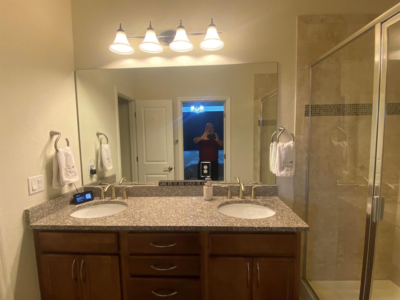 Ver detalles 3964 3 / 1421 sq. ft. $ 2026-07-11 0 foto