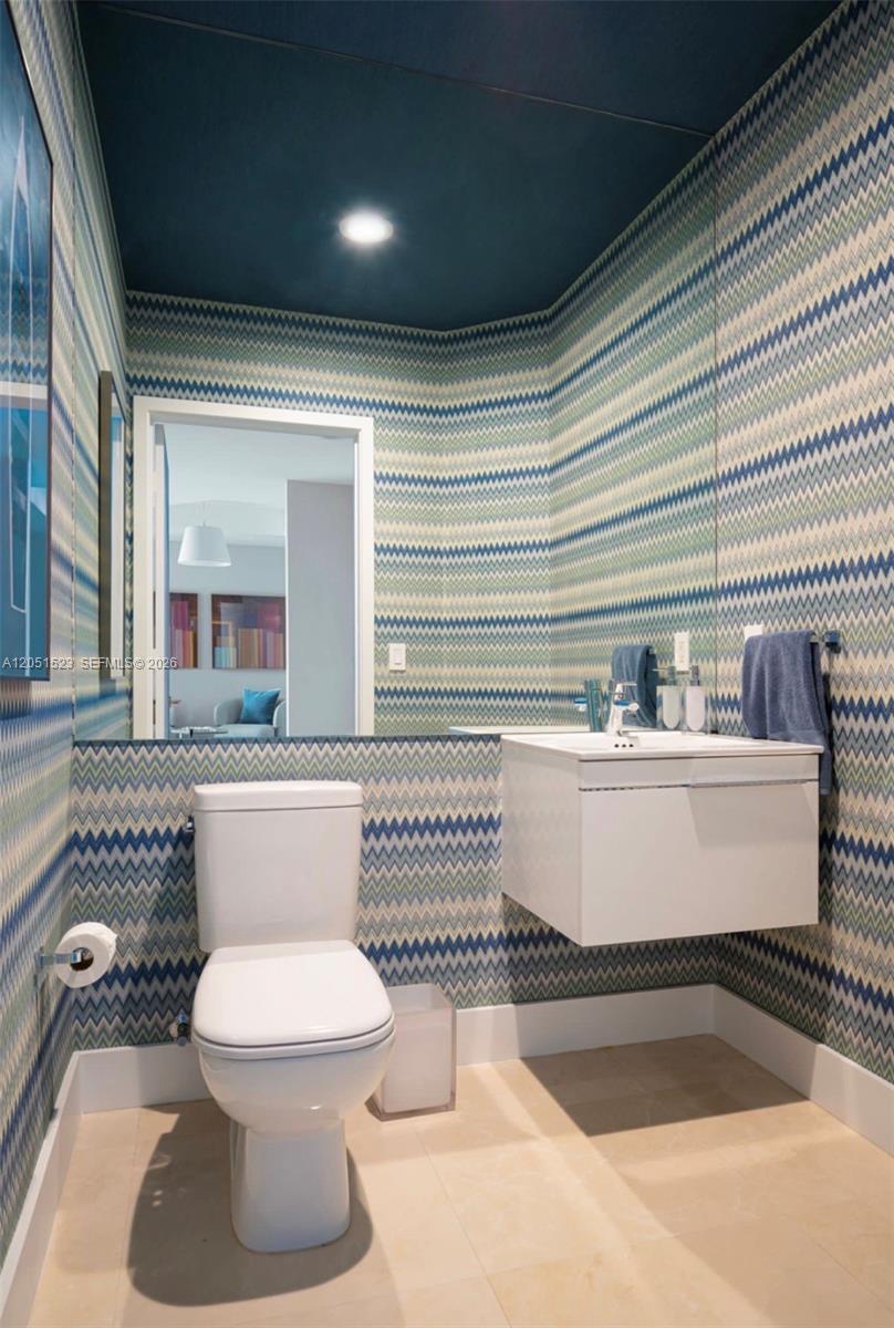 Photo of 17301 Biscayne Blvd  #L-PH-2, North Miami Beach, Florida, 33160 - 