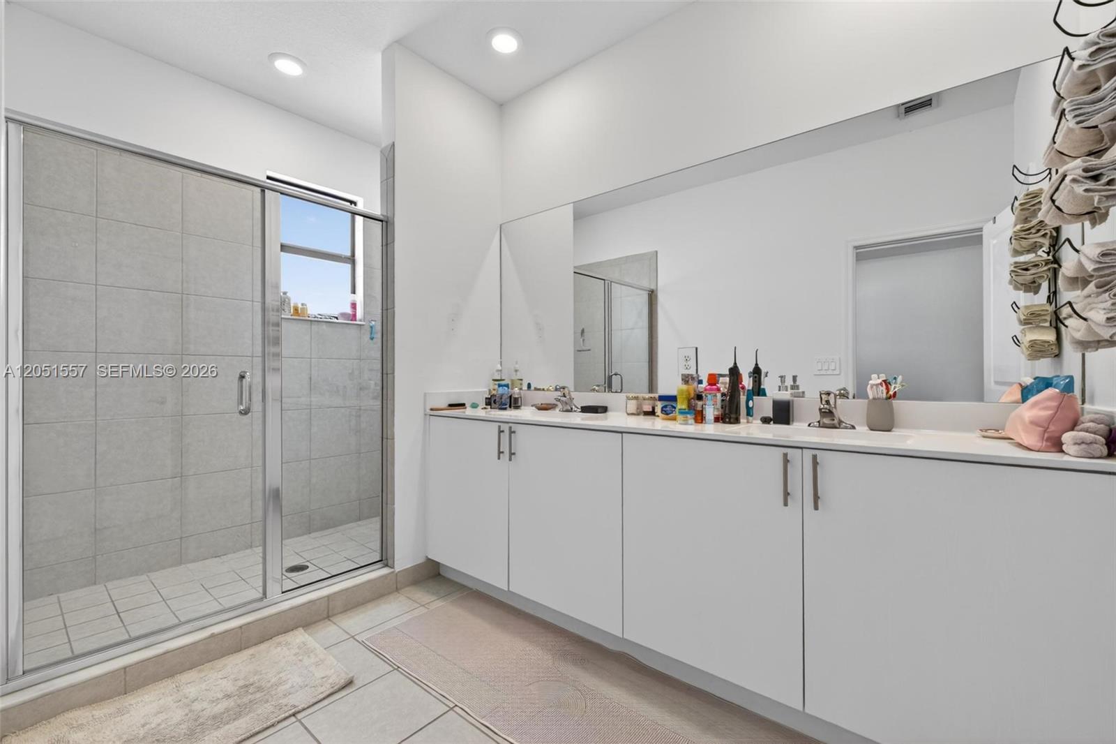 24713 3 / 3 1827 sq. ft. $ 2026-07-10 0 Photo