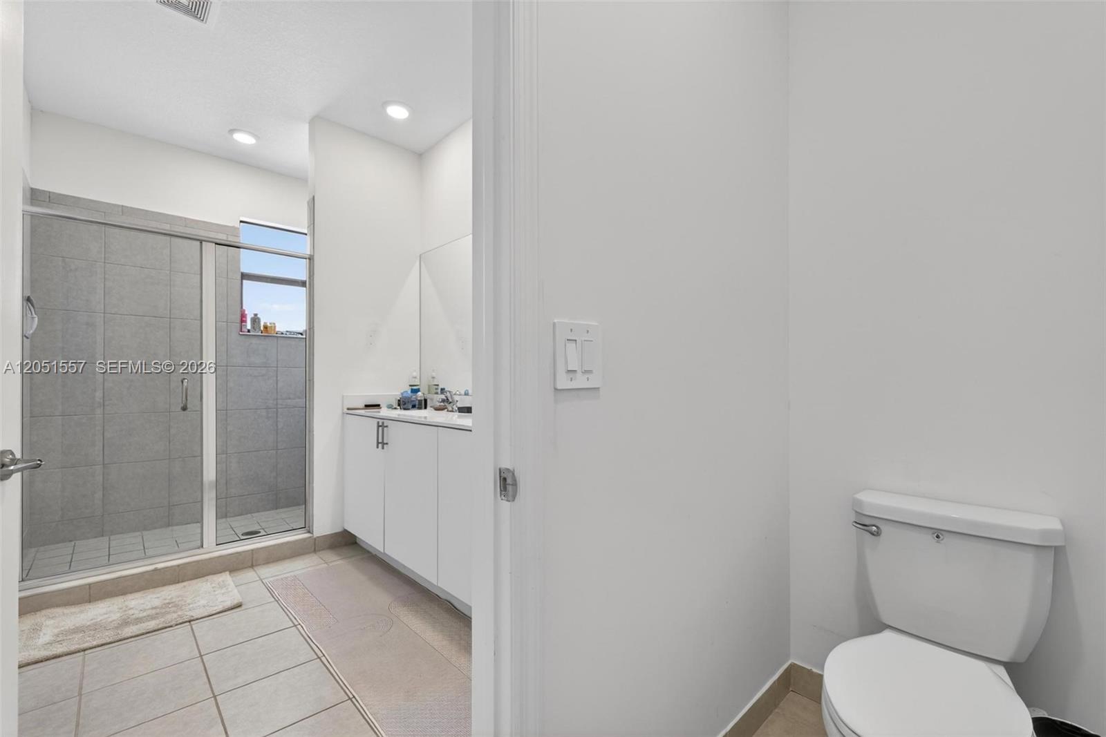 24713 3 / 3 1827 sq. ft. $ 2026-07-10 0 Photo