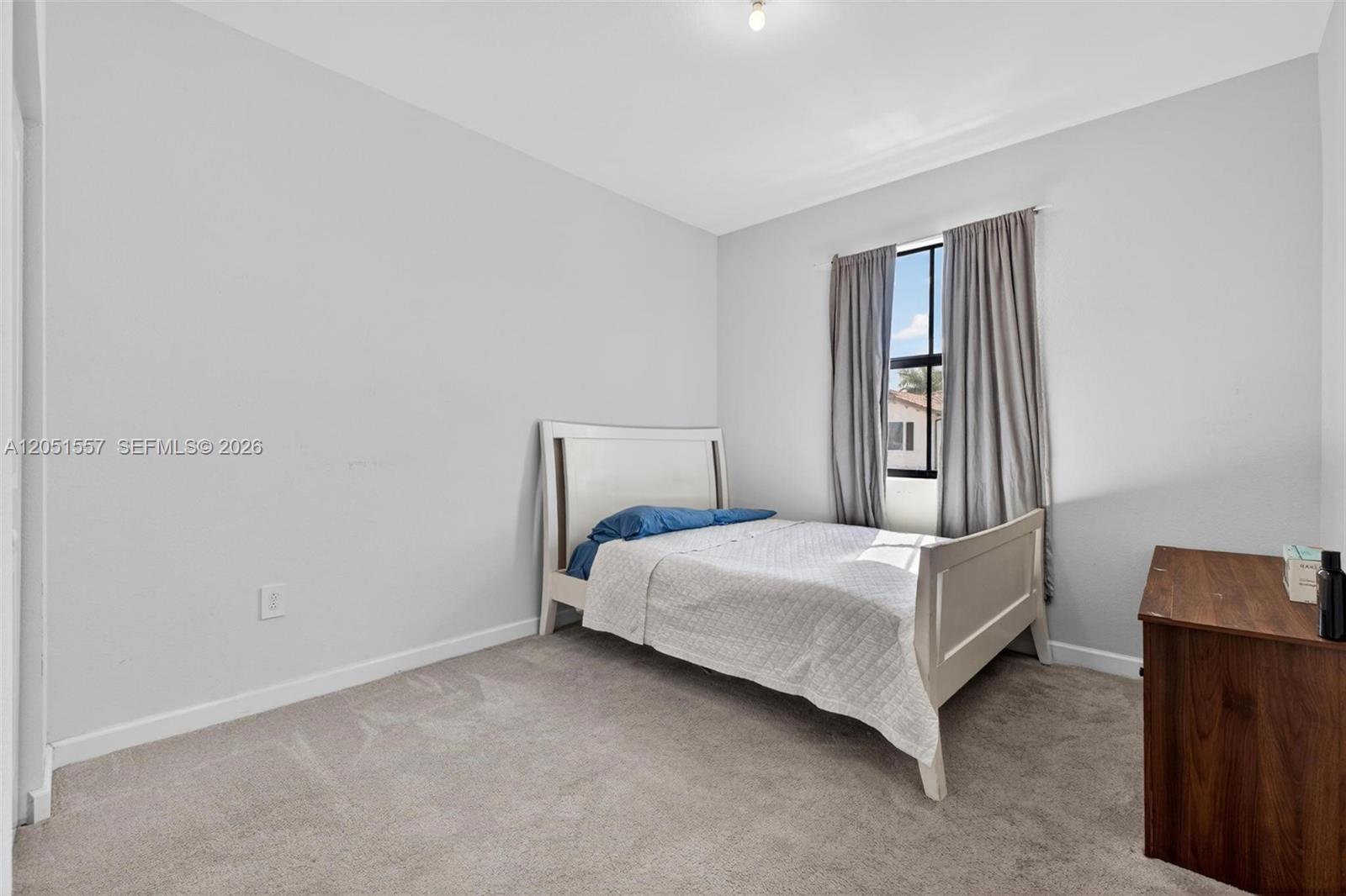 24713 3 / 3 1827 sq. ft. $ 2026-07-10 0 Photo
