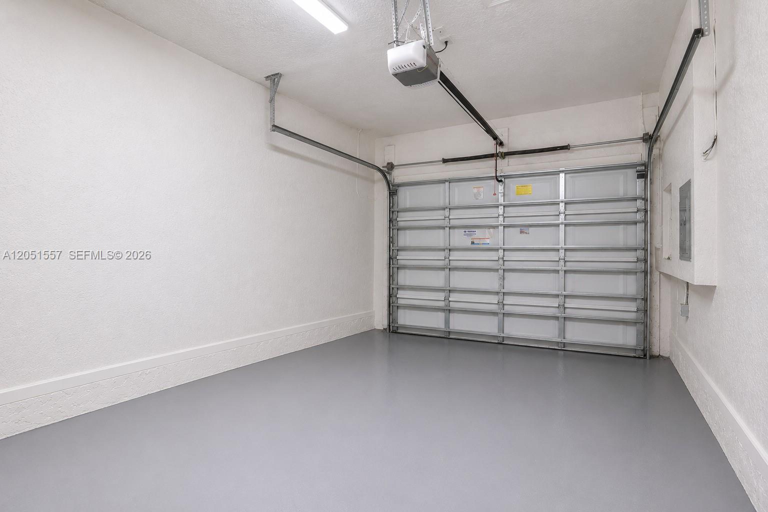24713 3 / 3 1827 sq. ft. $ 2026-07-10 0 Photo