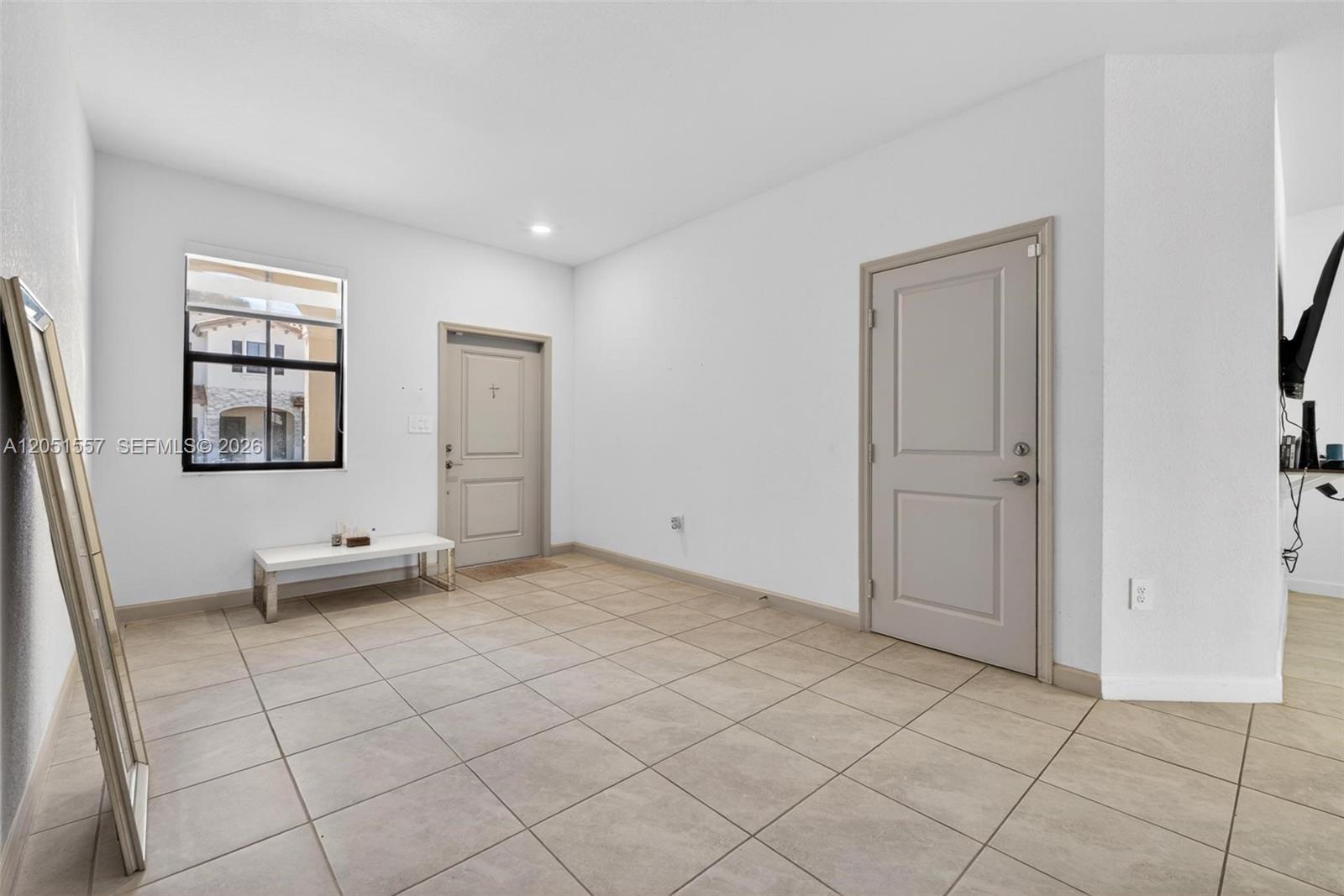 24713 3 / 3 1827 sq. ft. $ 2026-07-10 0 Photo