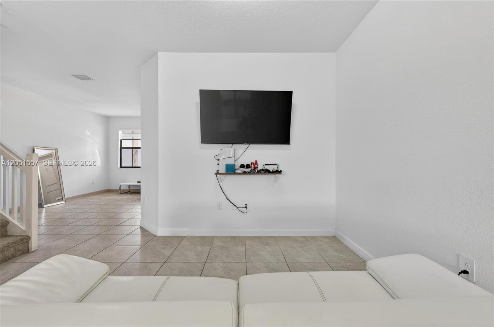 24713 3 / 3 1827 sq. ft. $ 2026-07-10 0 Photo