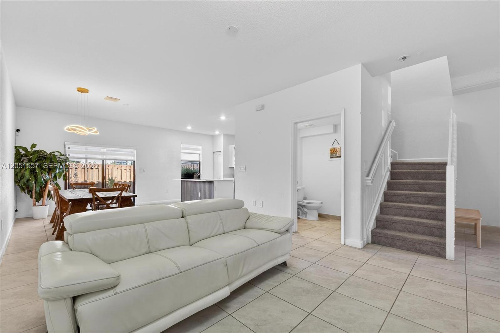 24713 3 / 3 1827 sq. ft. $ 2026-07-10 0 Photo