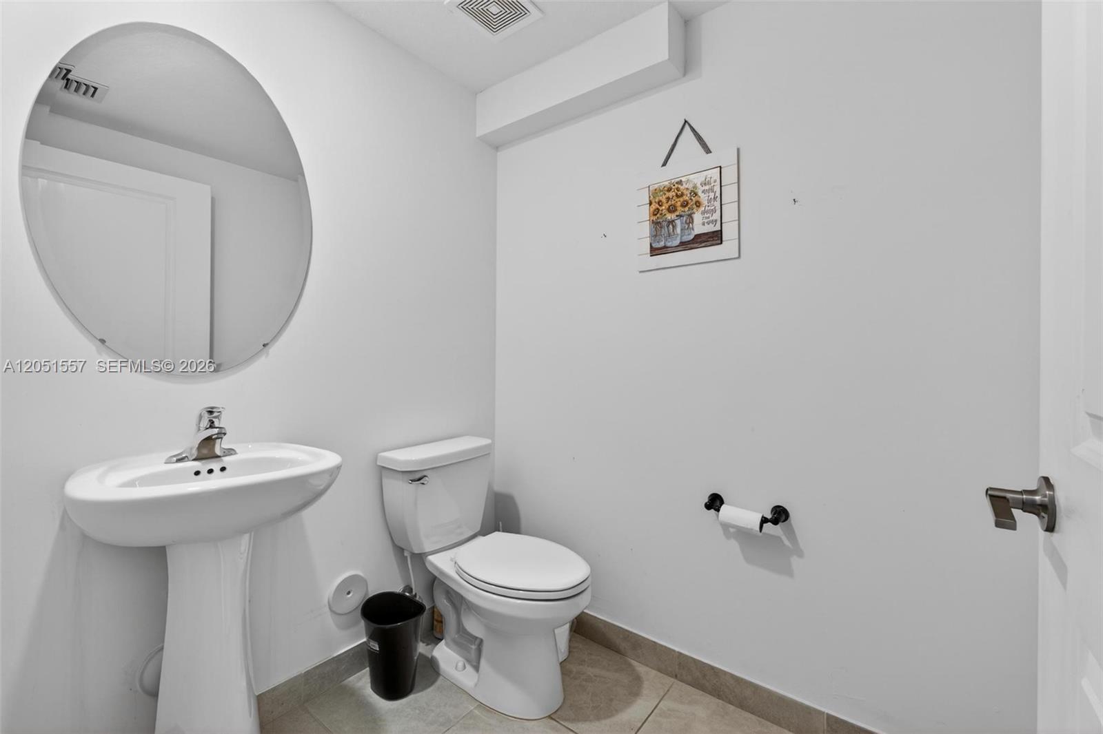 24713 3 / 3 1827 sq. ft. $ 2026-07-10 0 Photo