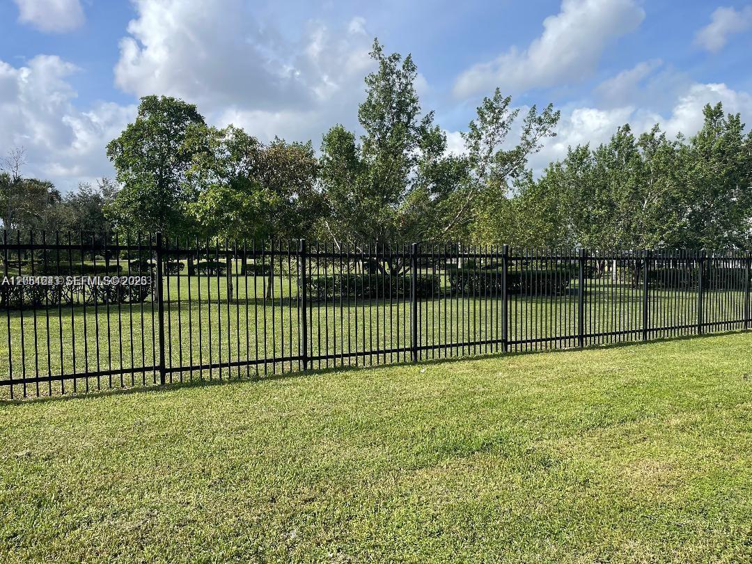 See details 102 1 / 2 775 sq. ft. $ 2026-07-10 0 Photo