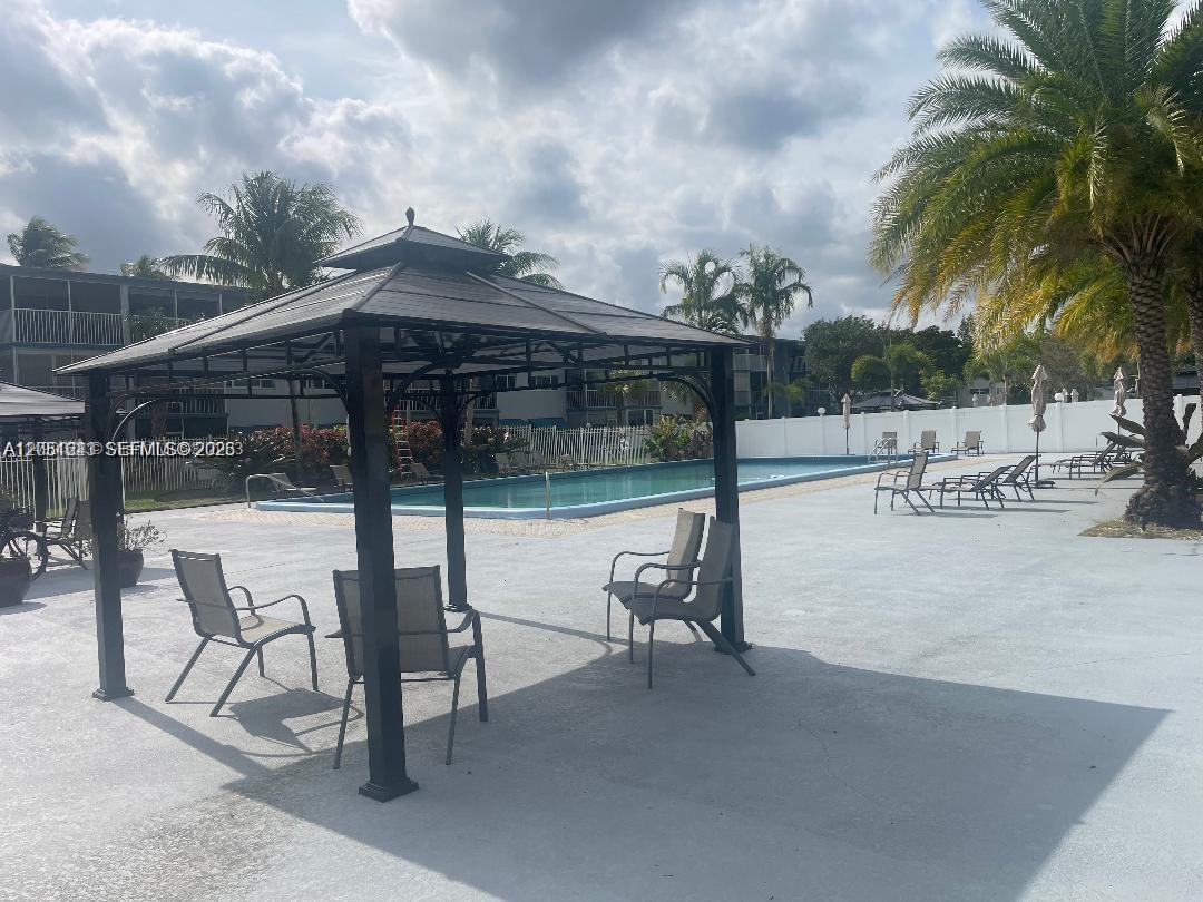 See details 102 1 / 2 775 sq. ft. $ 2026-07-10 0 Photo