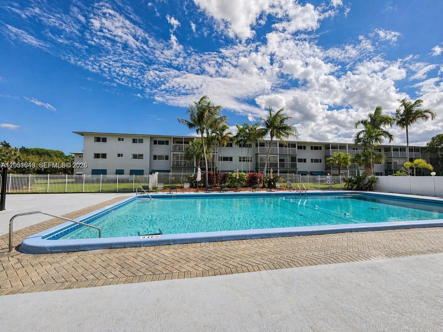 See details 102 1 / 2 775 sq. ft. $ 2026-07-10 0 Photo