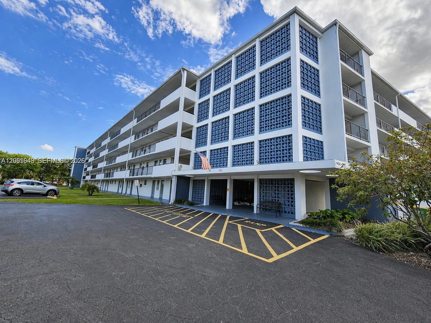 See details 102 1 / 2 775 sq. ft. $ 2026-07-10 0 Photo