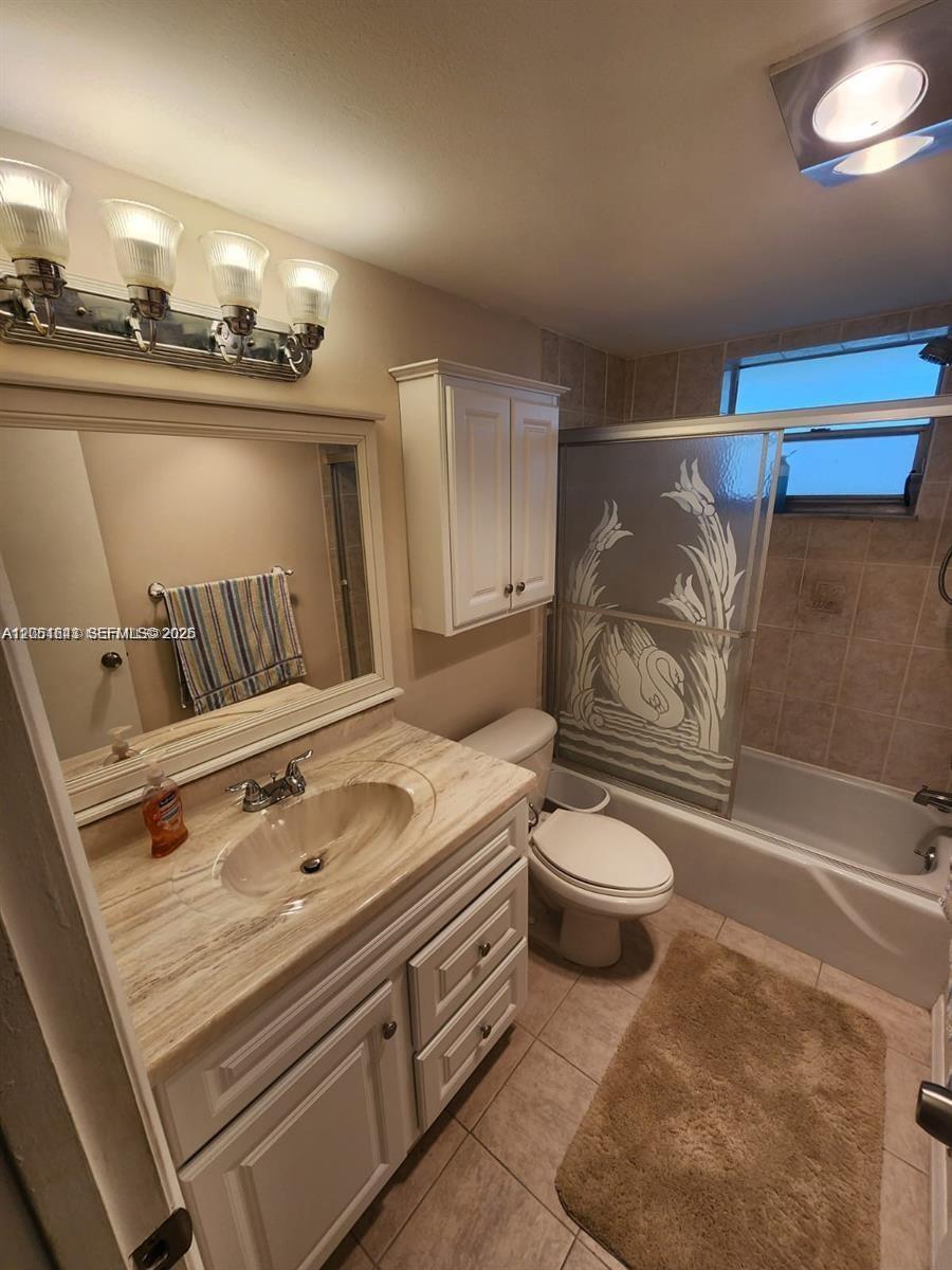 See details 102 1 / 2 775 sq. ft. $ 2026-07-10 0 Photo