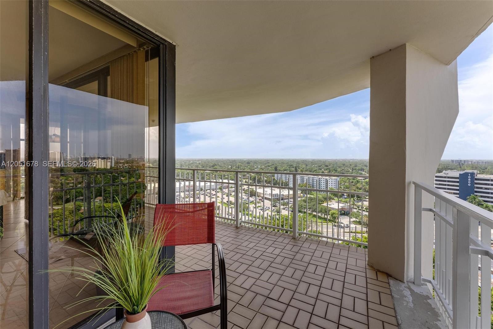 See details 1911 2 / 2 1538 sq. ft. $ 2026-07-10 0 Photo