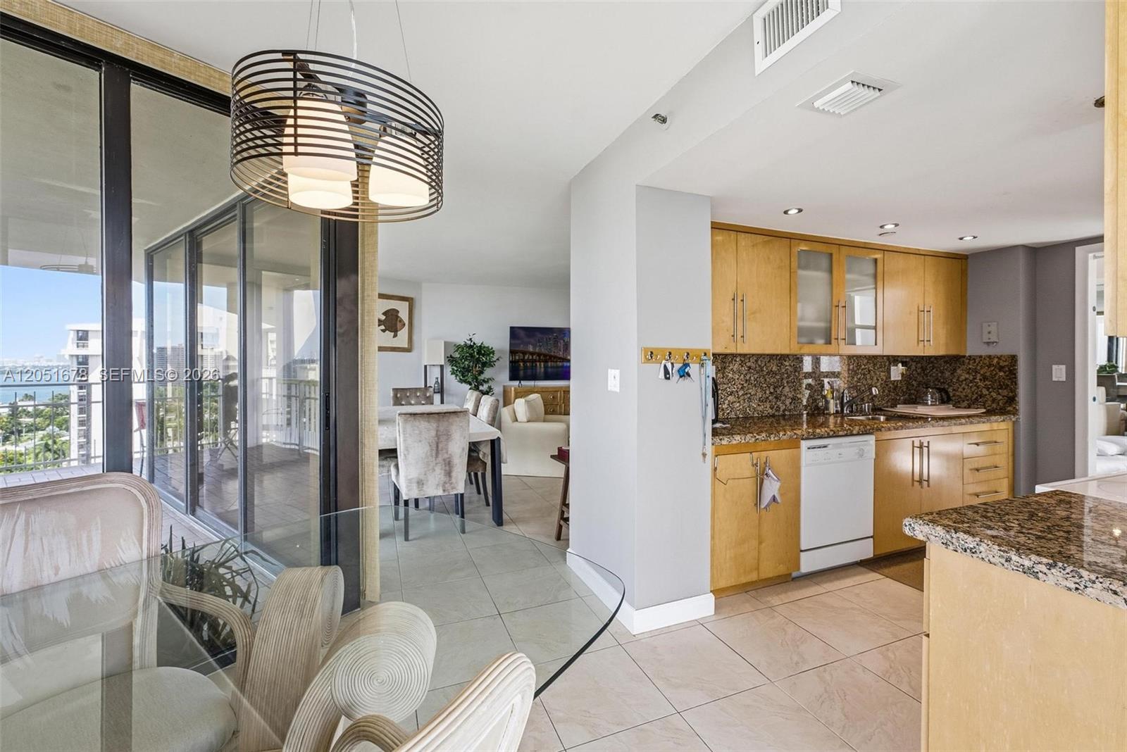 See details 1911 2 / 2 1538 sq. ft. $ 2026-07-10 0 Photo