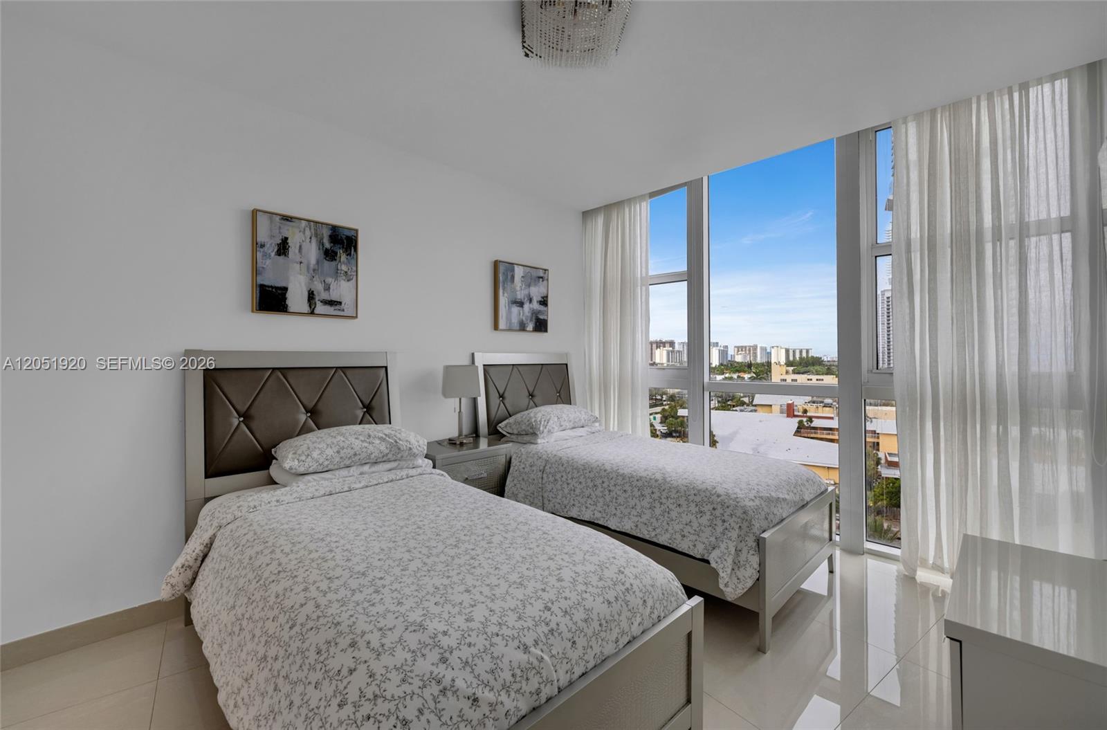 902 2 / 3 1499 sq. ft. $ 2026-07-11 0 foto