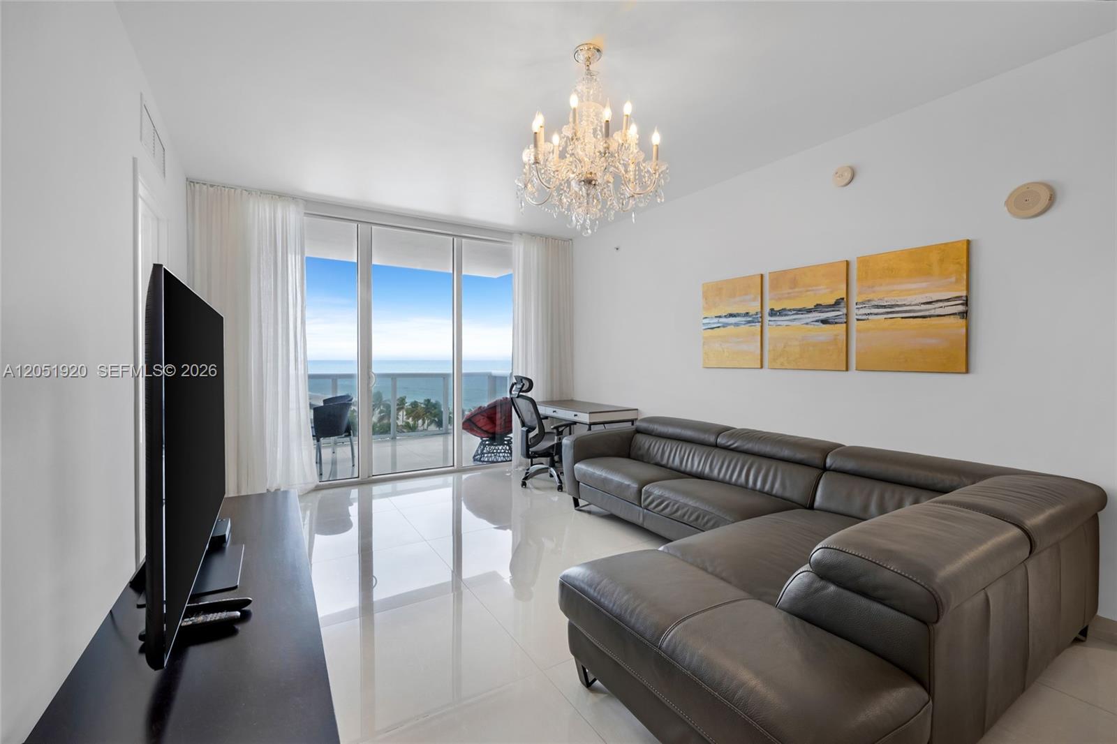 902 2 / 3 1499 sq. ft. $ 2026-07-11 0 foto