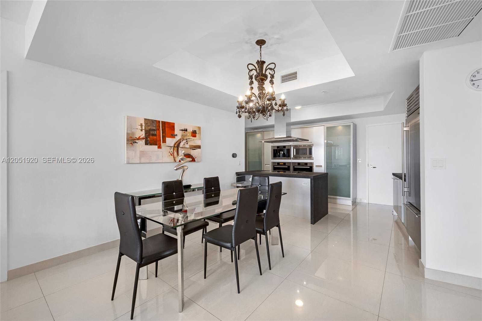 902 2 / 3 1499 sq. ft. $ 2026-07-11 0 foto