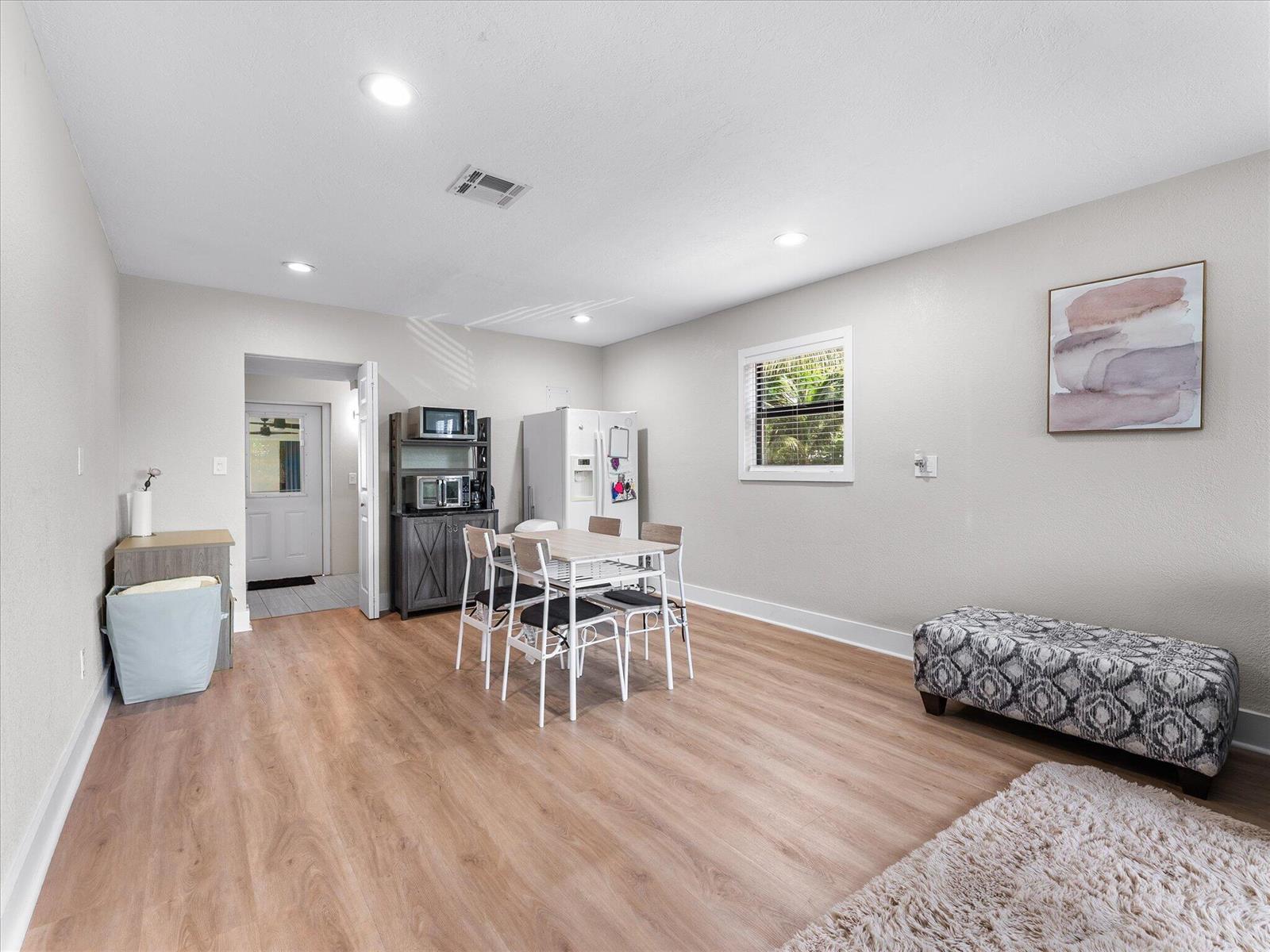   / 0 3027 sq. ft. $ 2026-07-12 0 foto