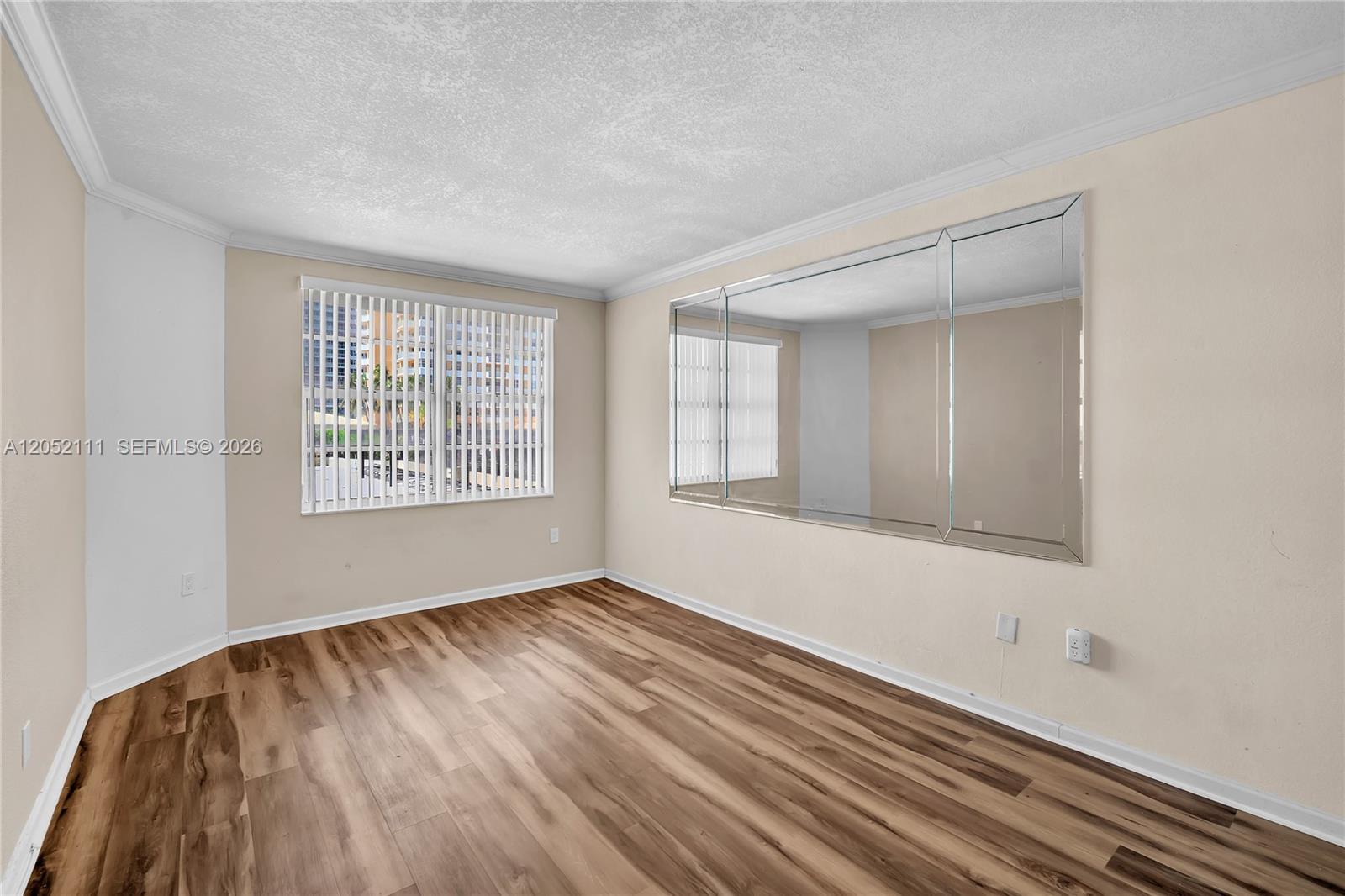 See details MN 1 / 2 870 sq. ft. $ 2026-07-11 0 Photo