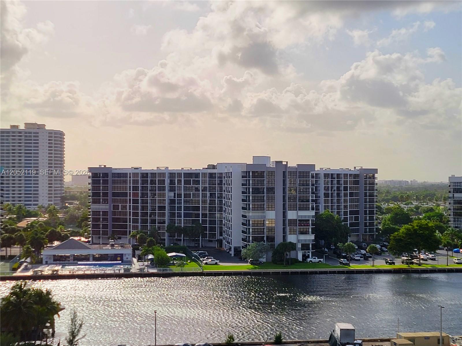 Photo of 3505 Ocean Dr  #901, Hollywood, Florida, 33019 - 