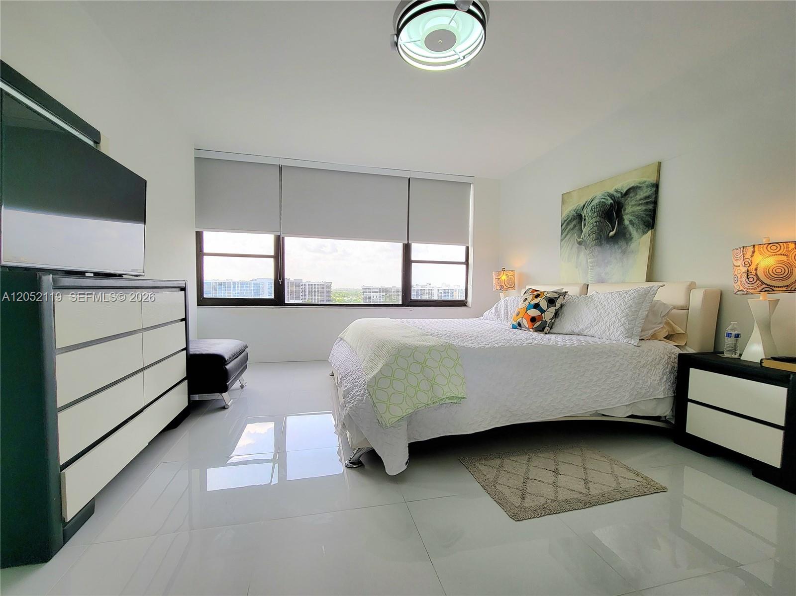 Photo of 3505 Ocean Dr  #901, Hollywood, Florida, 33019 - 