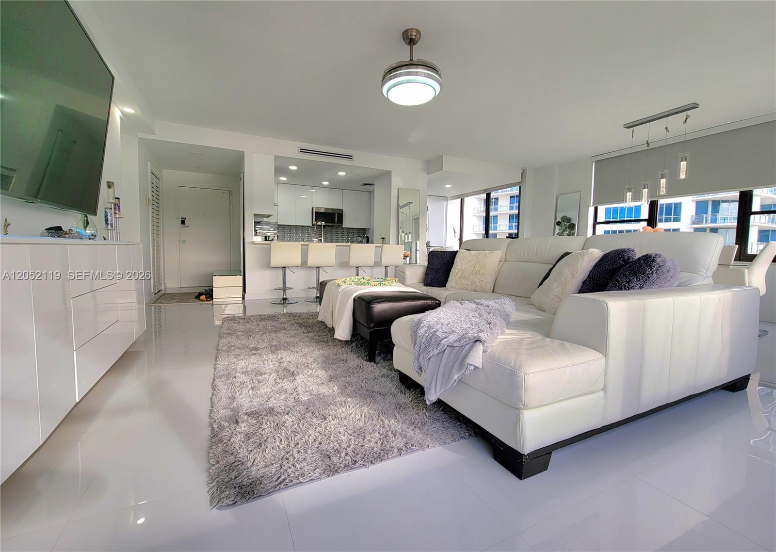 Photo of 3505 Ocean Dr  #901, Hollywood, Florida, 33019 - 