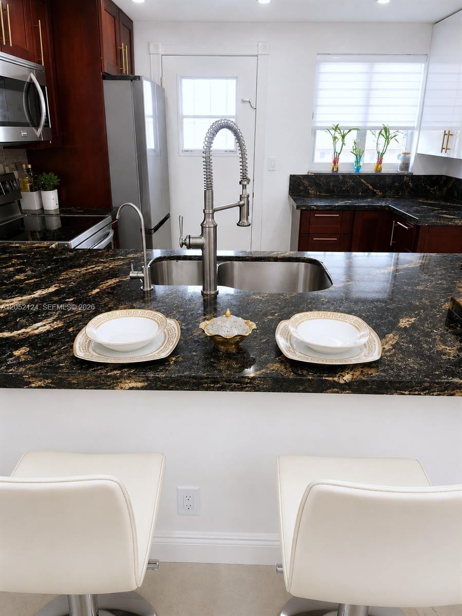 Photo of 301 14th Ave #207, Hallandale Beach, Florida, 33009 -