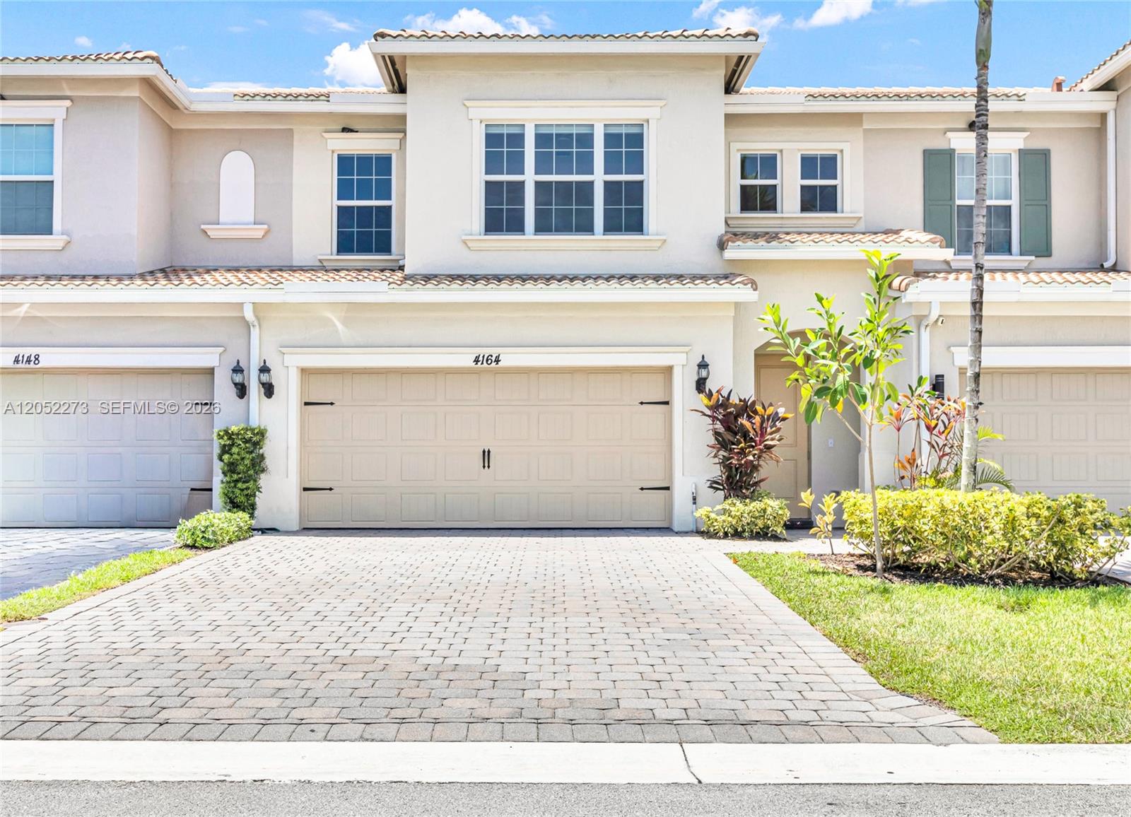 4164 3 / 3 1776 sq. ft. $ 2026-08-03 0 Photo