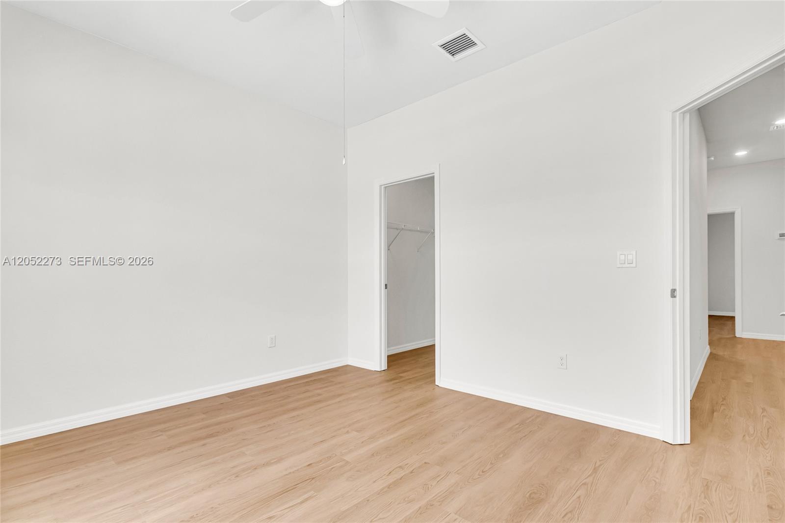 4164 3 / 3 1776 sq. ft. $ 2026-08-03 0 Photo