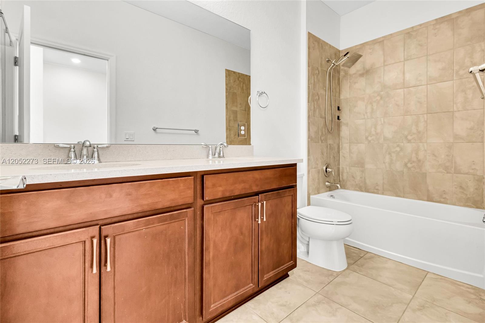 4164 3 / 3 1776 sq. ft. $ 2026-08-03 0 Photo